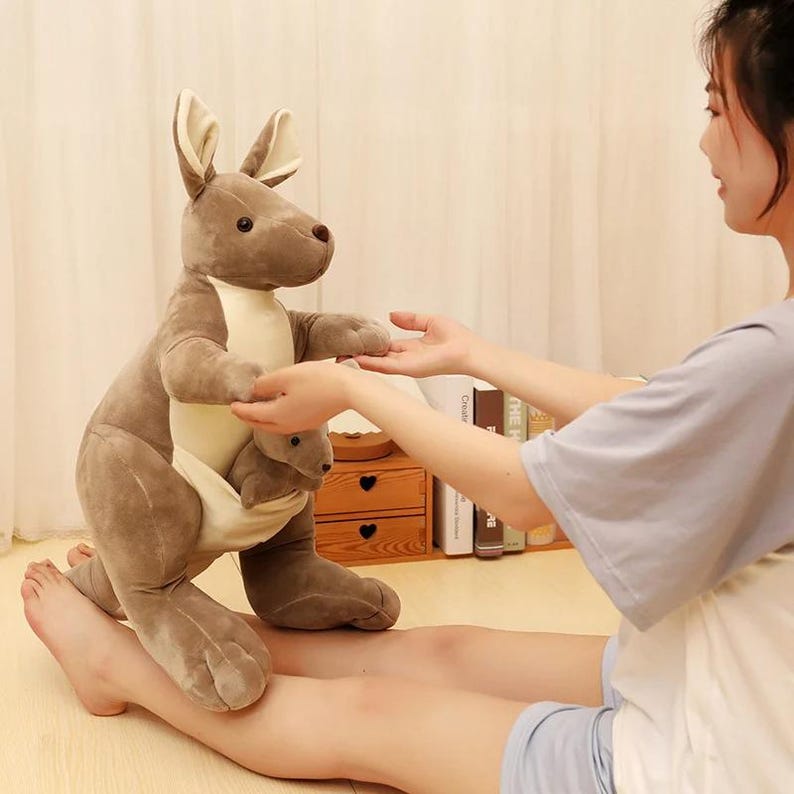 Mother & Baby Kangaroo Plush Toy – Soft Stuffed Animal Set – Cute Funny Kangaroo Doll – Kids Birthday Gift – Australia Wildlife Toy
